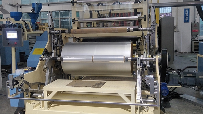 摆臂式流延膜机组的性能参数对产品的质量影响如何？